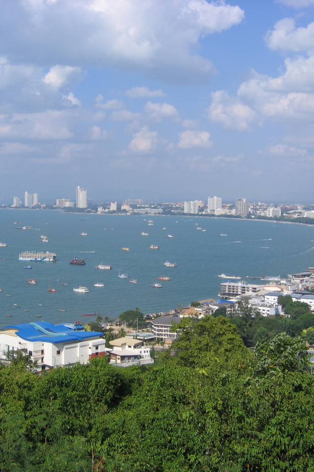 Панорама города на курорте в Паттайе, Таиланд