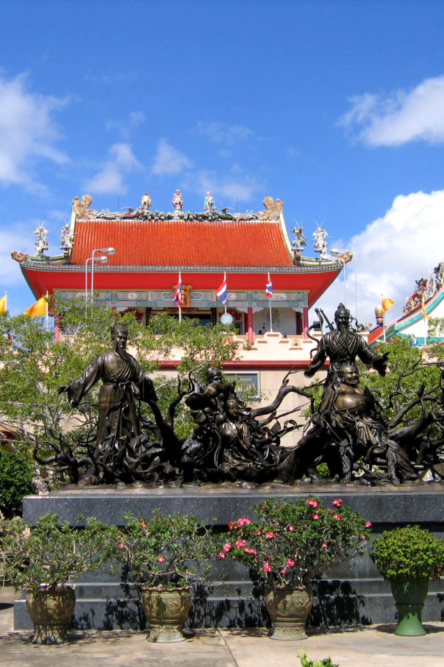 Храм на курорте в Паттайе, Таиланд