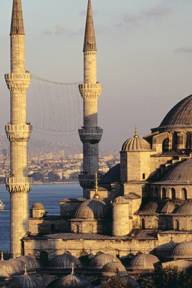 Старинное здание в Стамбуле