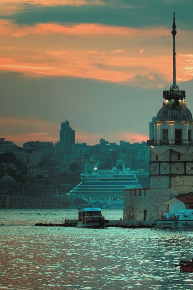 Пасмурный вечер в Стамбуле