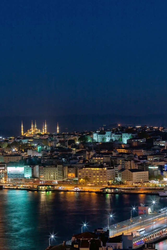 Вечер в заливе Стамбула