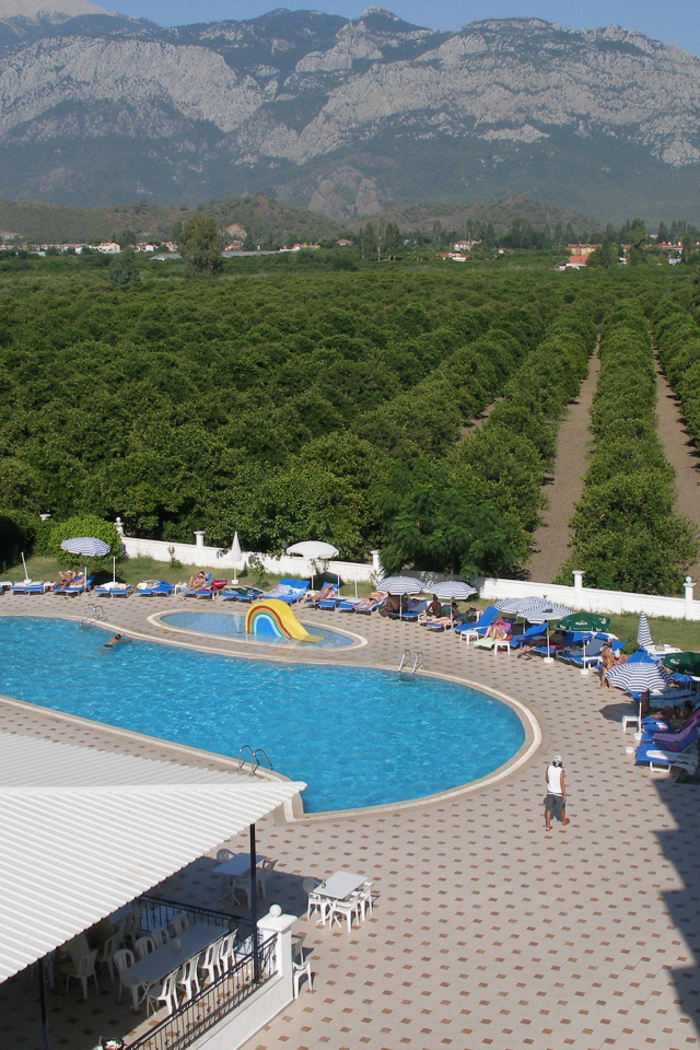 Зеленые сады в Кемере, Турция