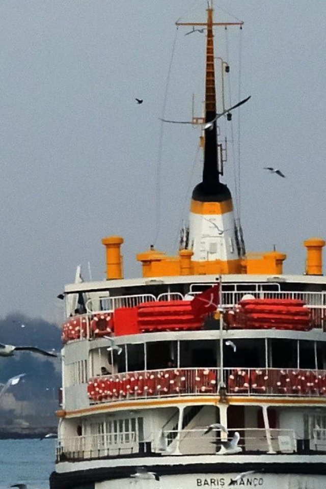 Прогулочный катер в Стамбуле