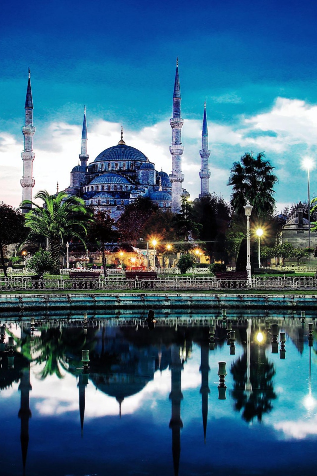 Пруд в Стамбуле