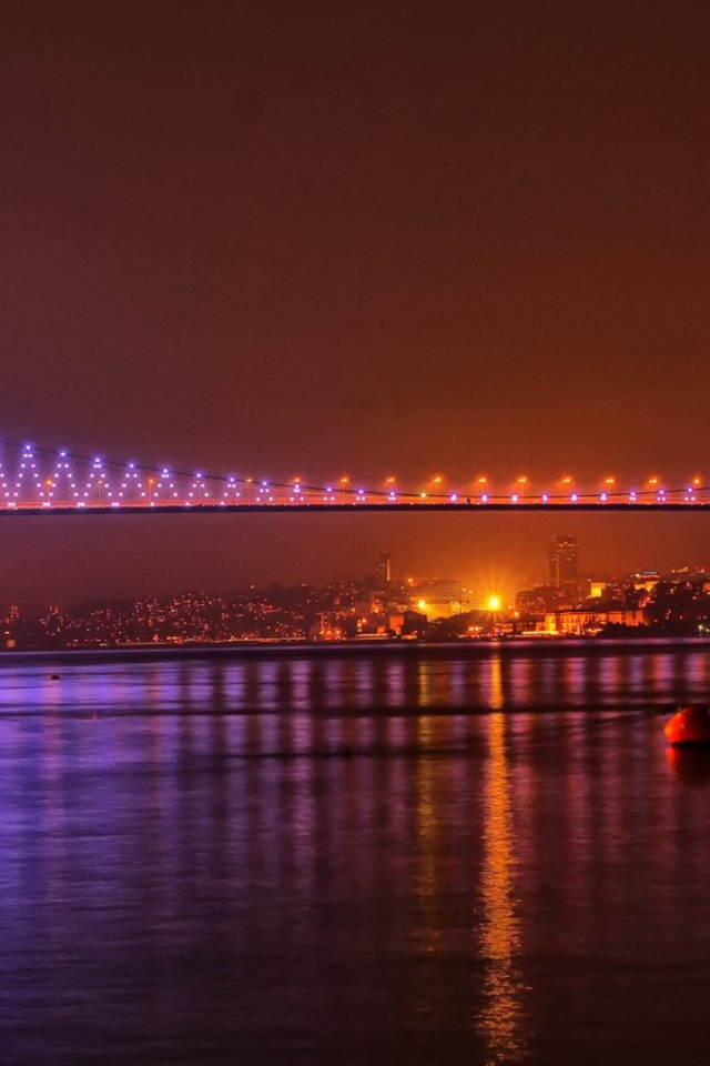 Мост над проливом в Стамбуле