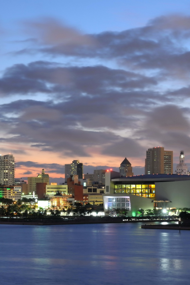 Облачный вечер в Майами