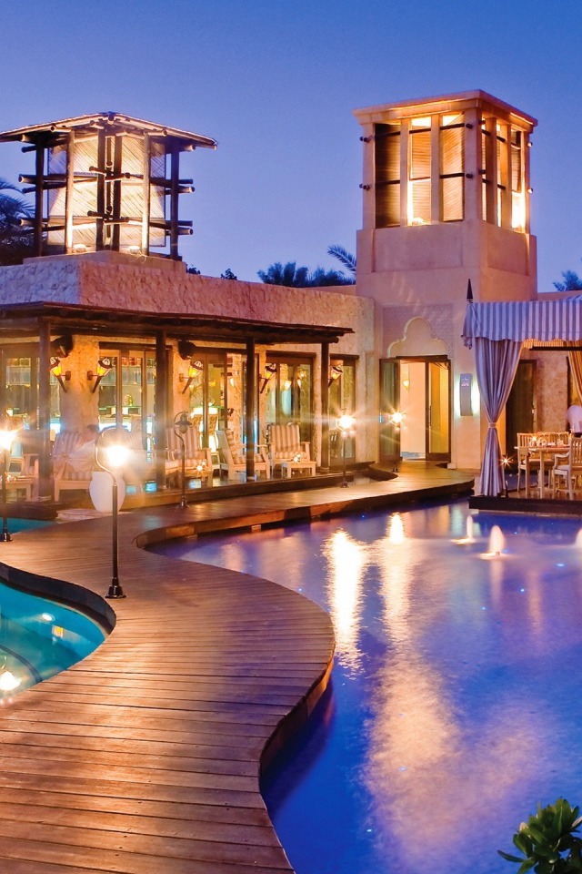 Роскошный ресторан в Дубаи