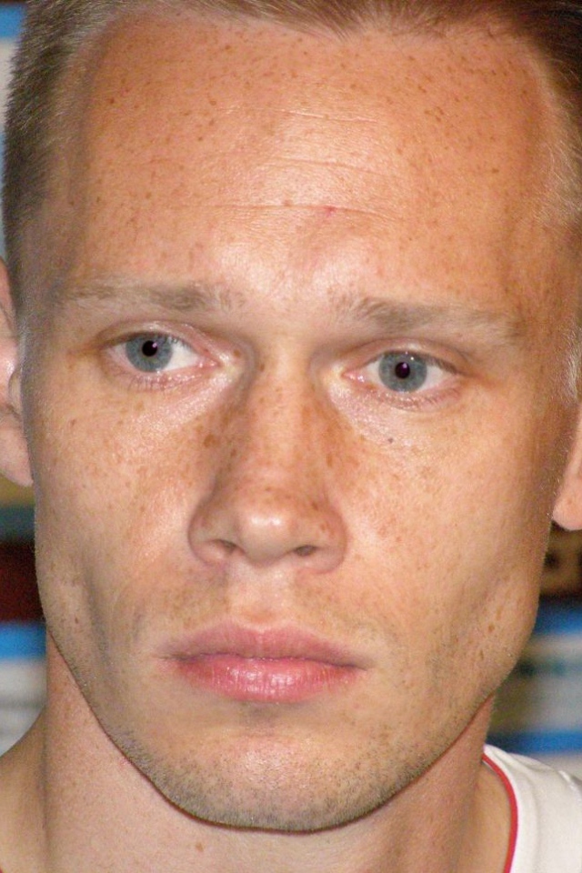 Вратарь Амкара Сергей Нарубин