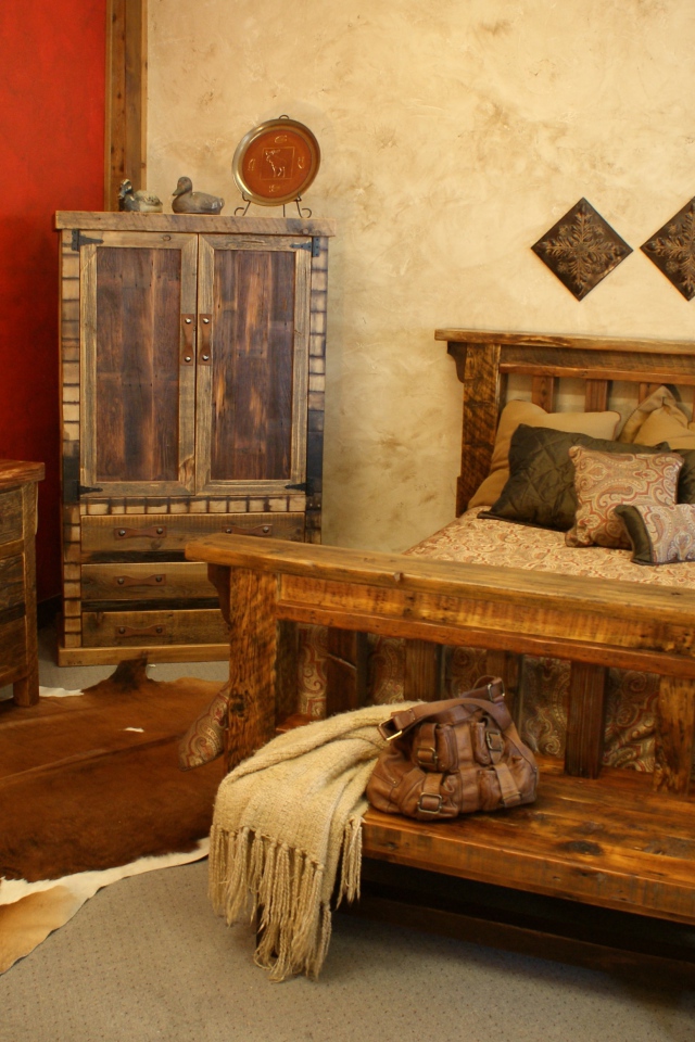 Старинная мебель в спальне