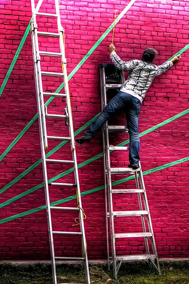 Художник на лестнице