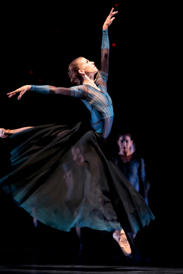 Балерина в театре