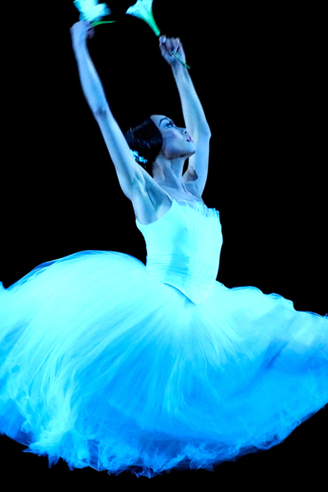 Ballerina in blue