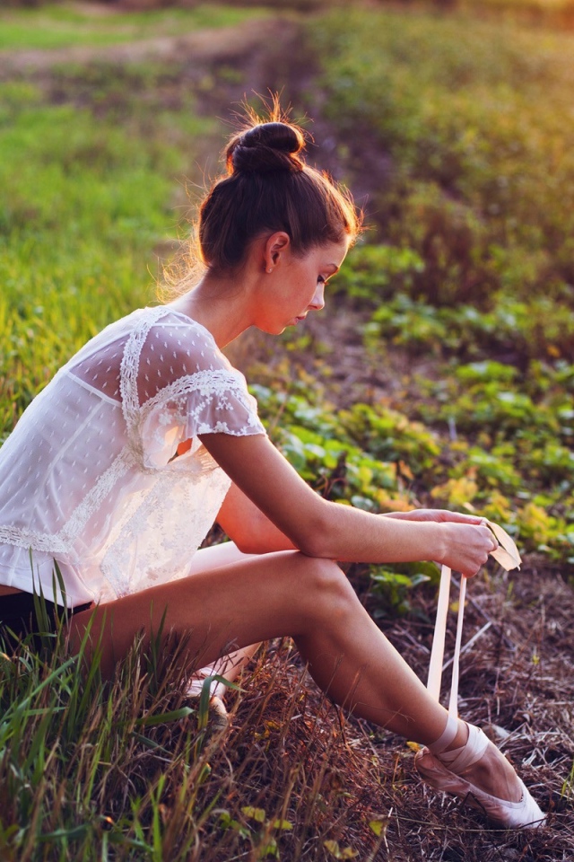 Балерина в поле