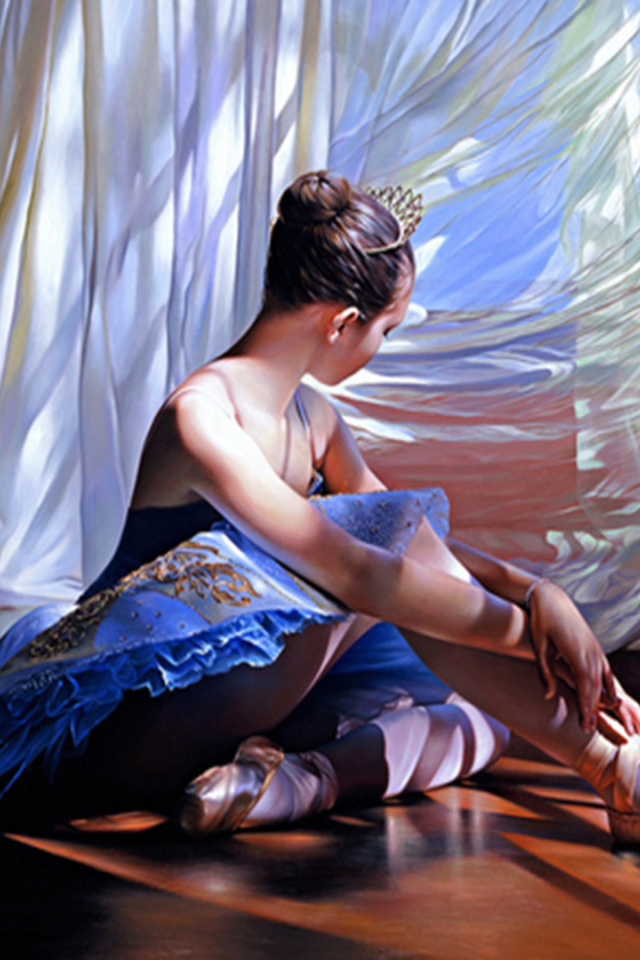 Балерина на полу