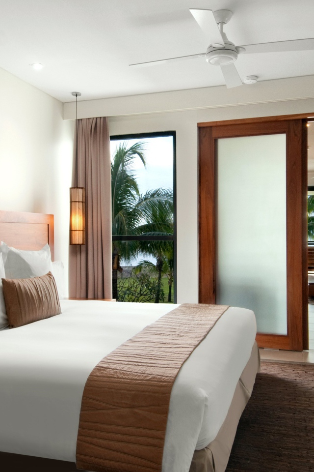 Спальня в доме на берегу моря