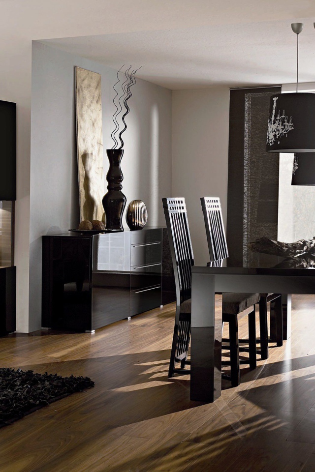 Черные тона в оформлении столовой