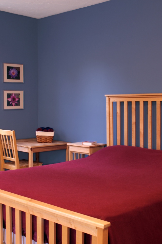 Синие стены в детской комнате