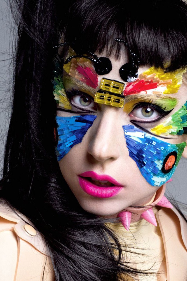 Яркий макияж Леди Гага