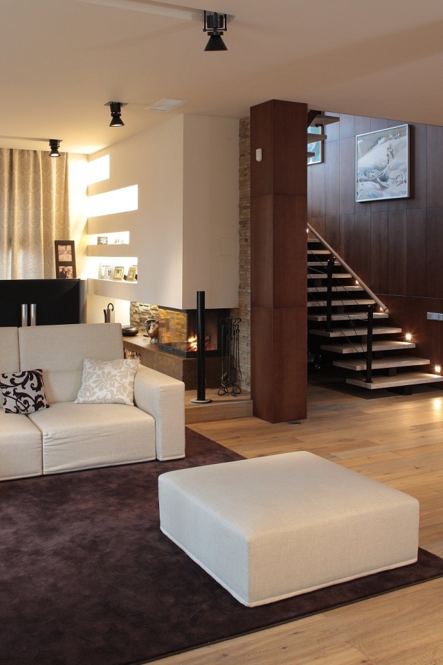 Колонны в гостиной