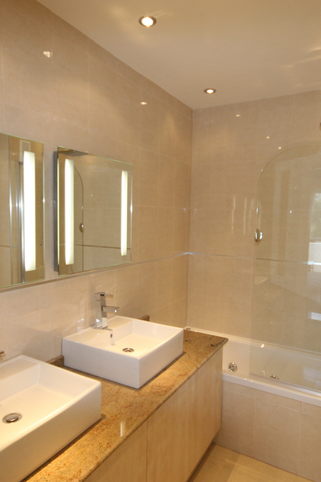 Бриллиантовая ванная комната