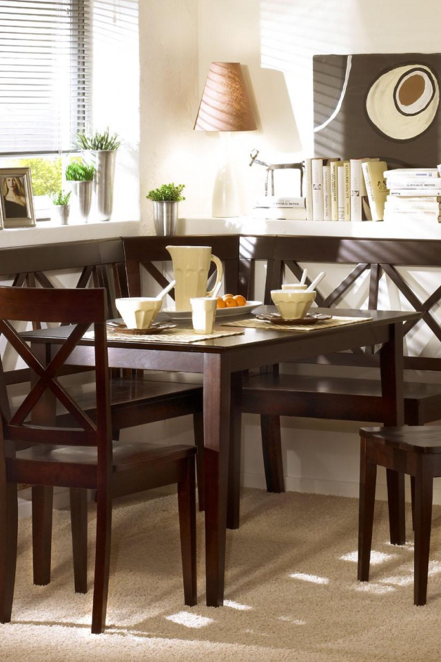 Столовая с уголком