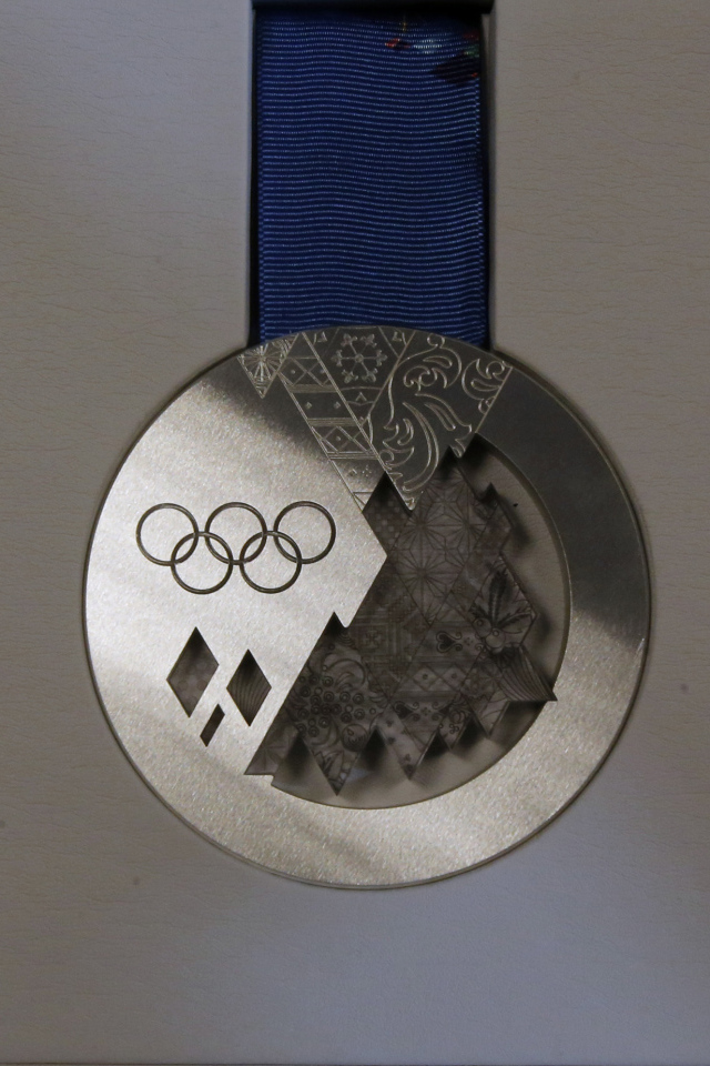 Медалей зимних олимпийских игр 2014. Медаль Сочи. Олимпийские медали 2014. Медали Сочи 2014. Медали олимпиады в Сочи.