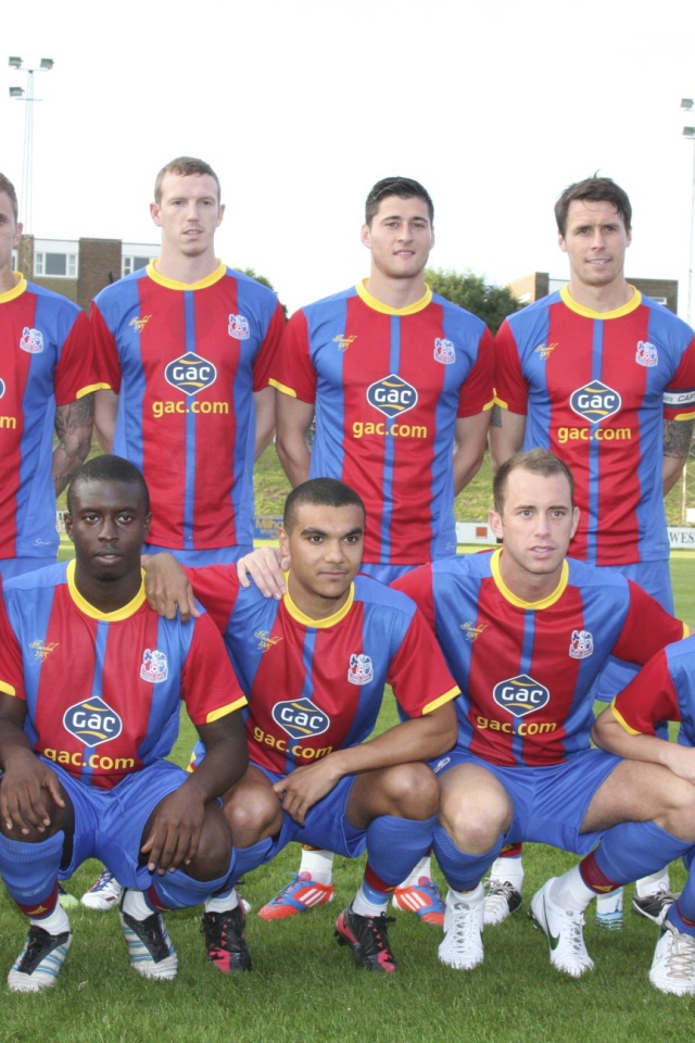 Известный ФК Кристал Пэлас