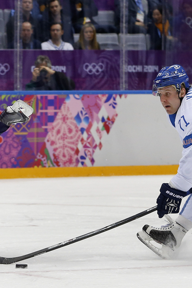 Финские хоккеисты обладатели бронзовой медали на олимпиаде в Сочи