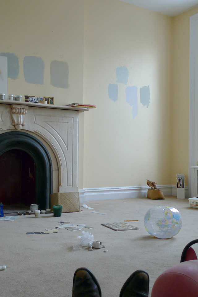 Камин в детской комнате