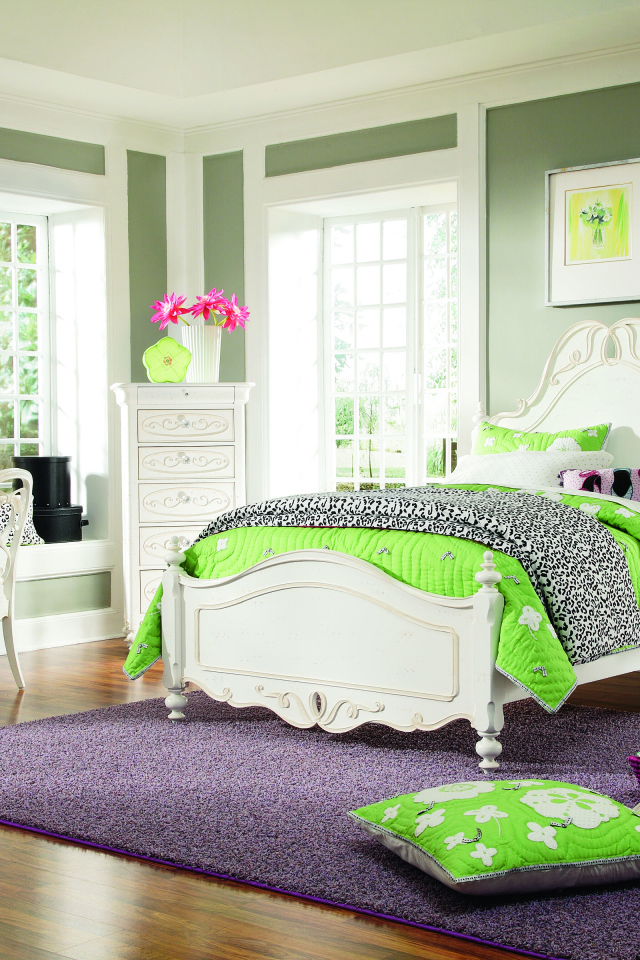 Серые стены в спальне