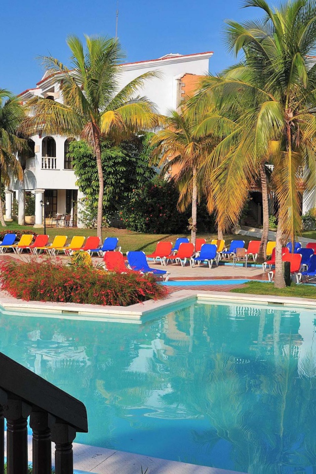 Отель на побережье на курорте Гуардалавака, Куба