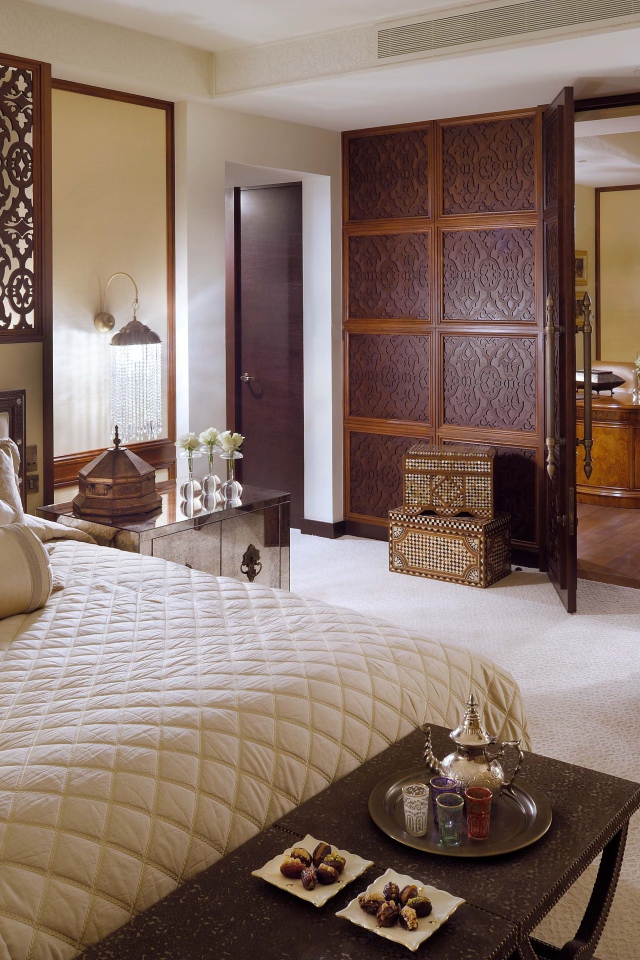 Имперский стиль в спальне