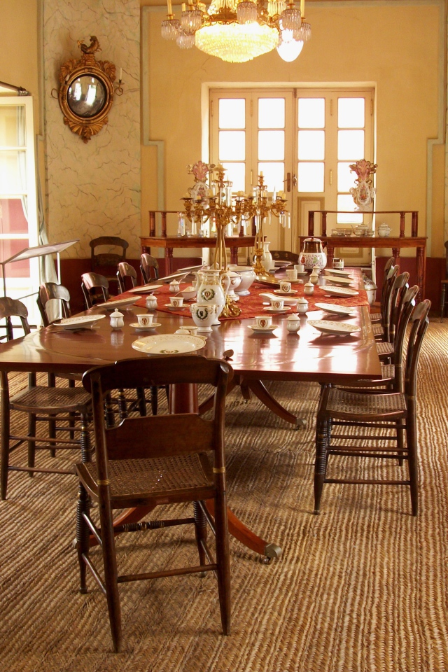 Интерьер большой столовой