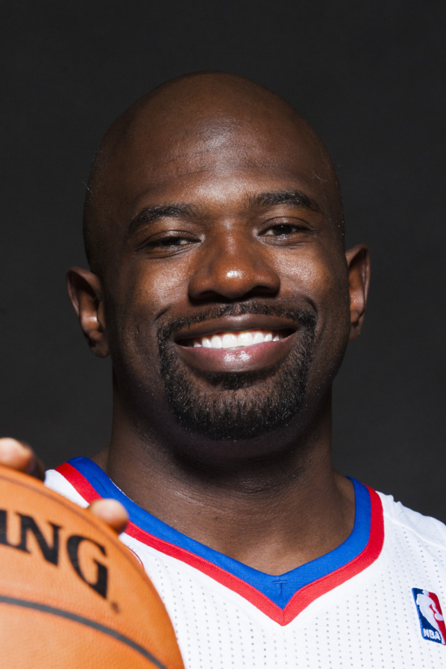 Джейсон Ричардсон с баскетбольным мячом