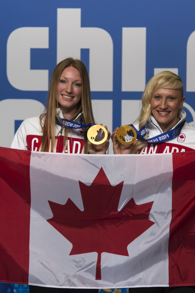Кейли Хамфрис канадская бобслеистка обладательница золотой медали в Сочи
