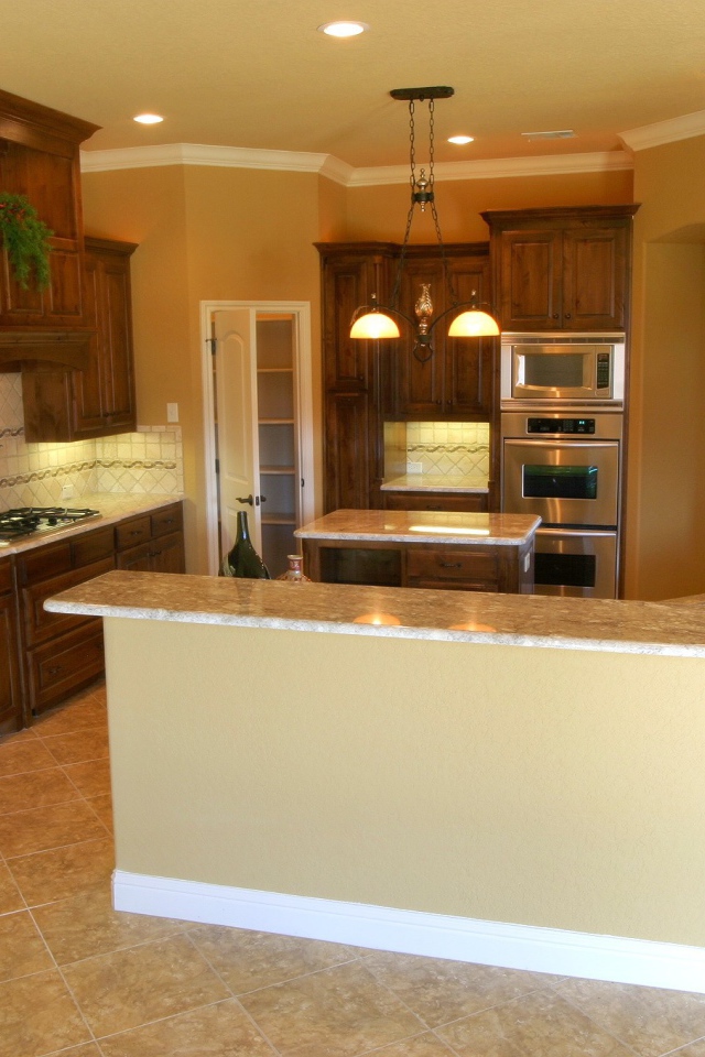 Кухня в большом доме