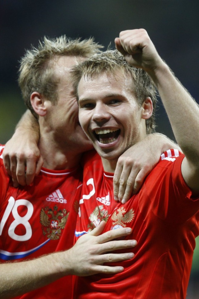 Защитник Локомотива Роман Шишкин в форме сборной РФ