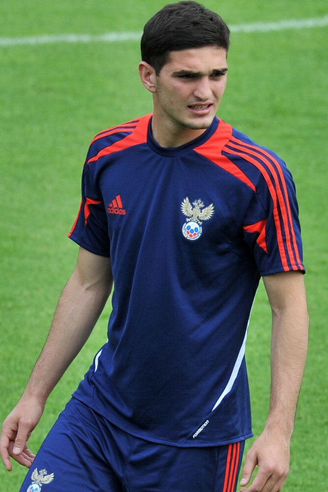 Magomed Ozdoev Lokomotiv midfielder in the form of the national team