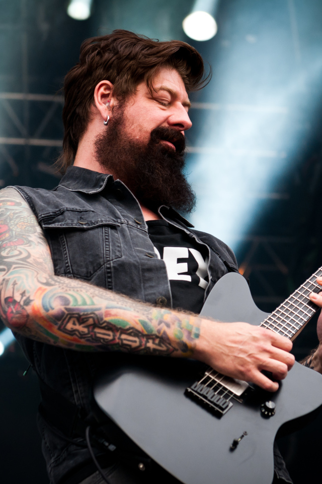 Музыкант с тату