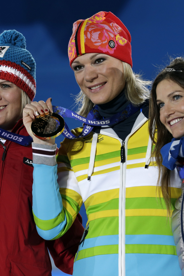 Николь Хосп австрийская лыжница обладательница серебряной и бронзовой медали в Сочи