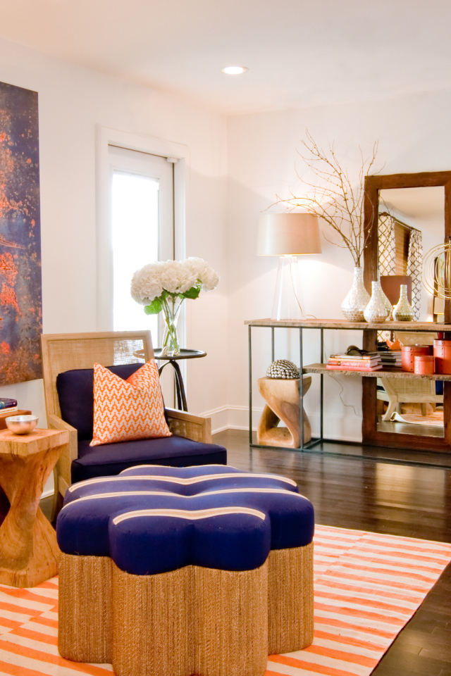 Пуфики в гостиной