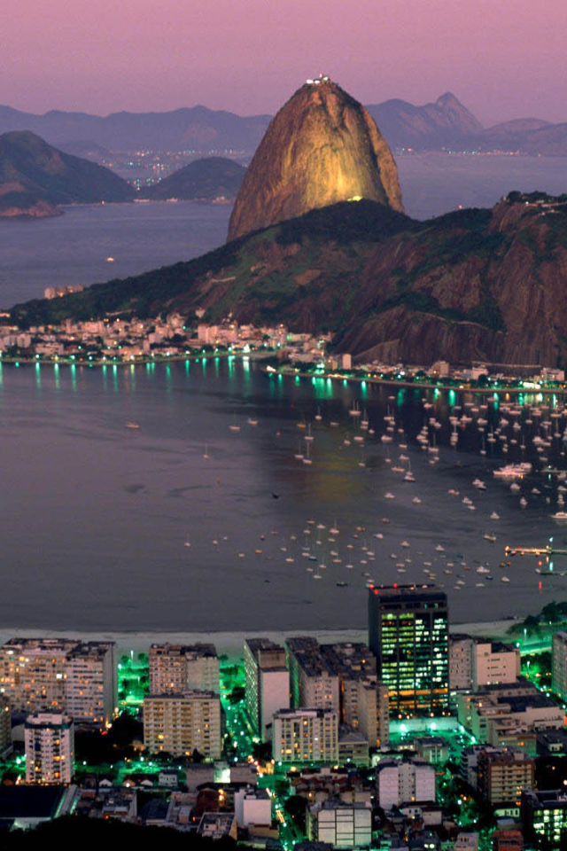 Панама ночью