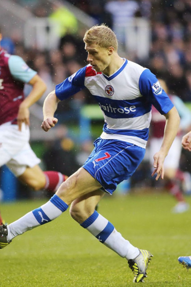 Павел Погребняк игрок сборной России с соперниками