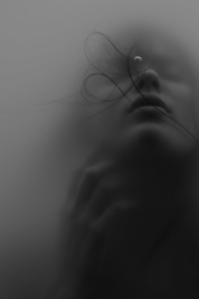 Фотография Девушка в тумане