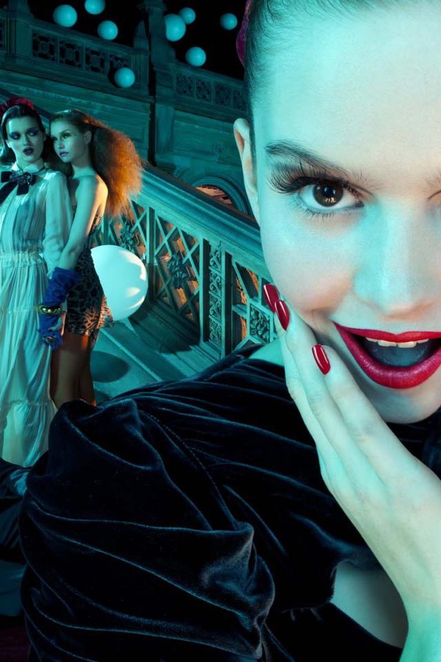 Фотография девушки веселятся