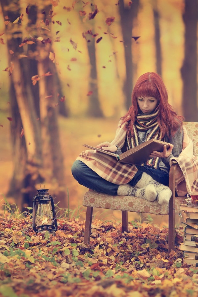 Фотография рыжая в лесу