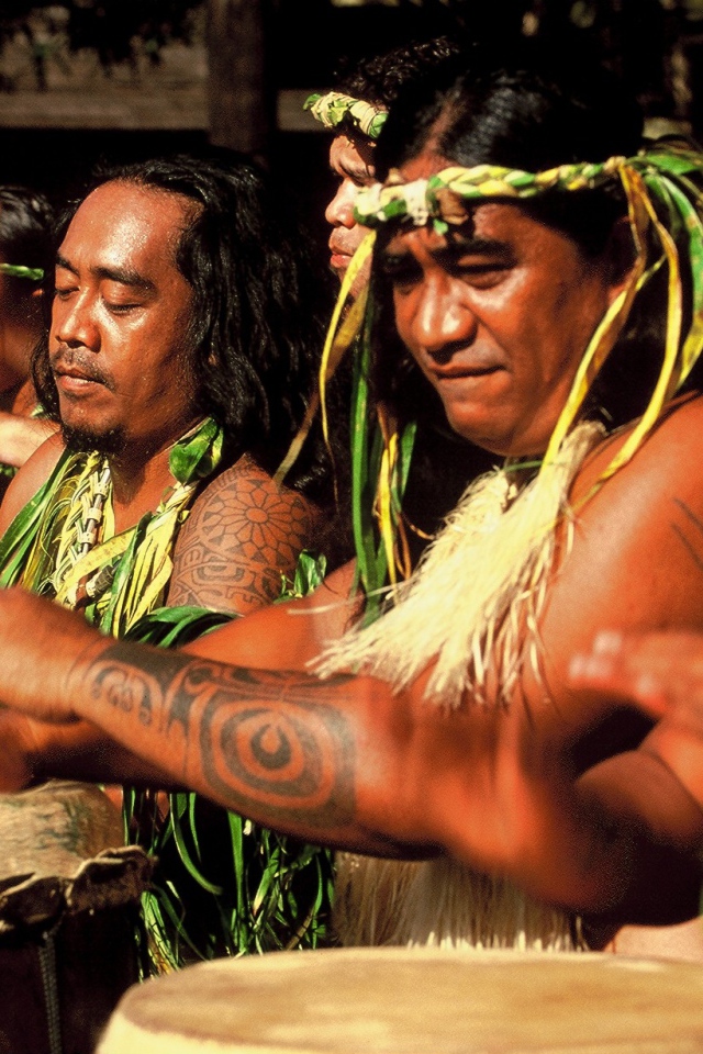 Полинезийские татуировки на руках