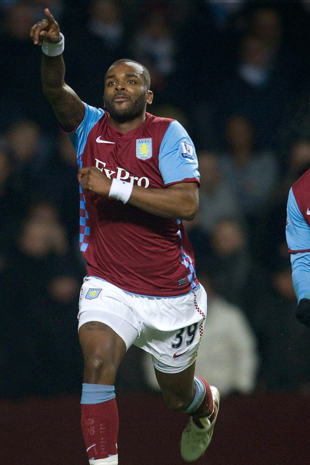 Популярный Астон Вилла