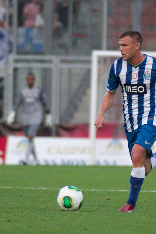 Полузащитник Порту Марат Измайлов