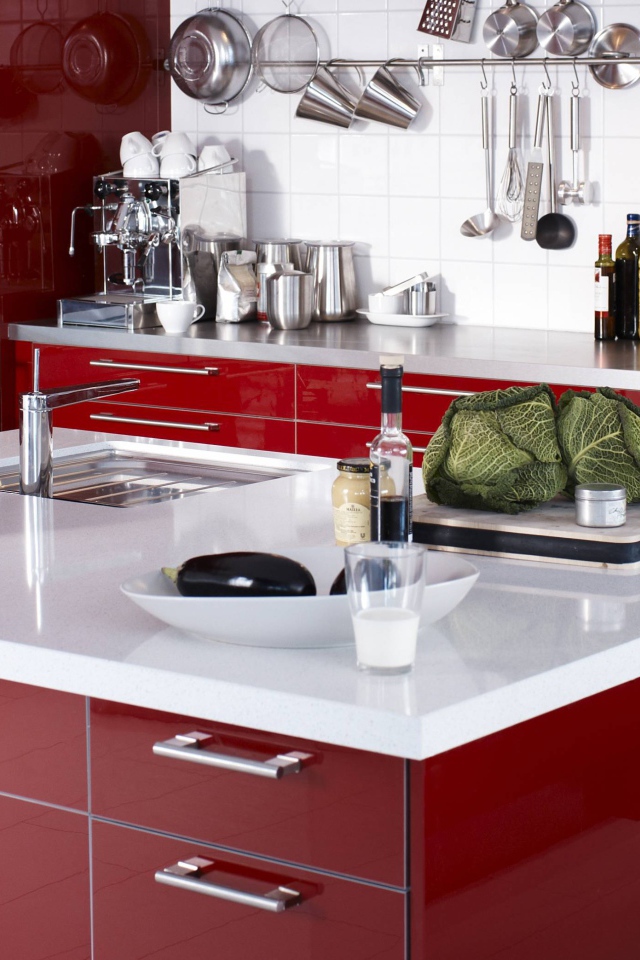 Красный цвет кухни